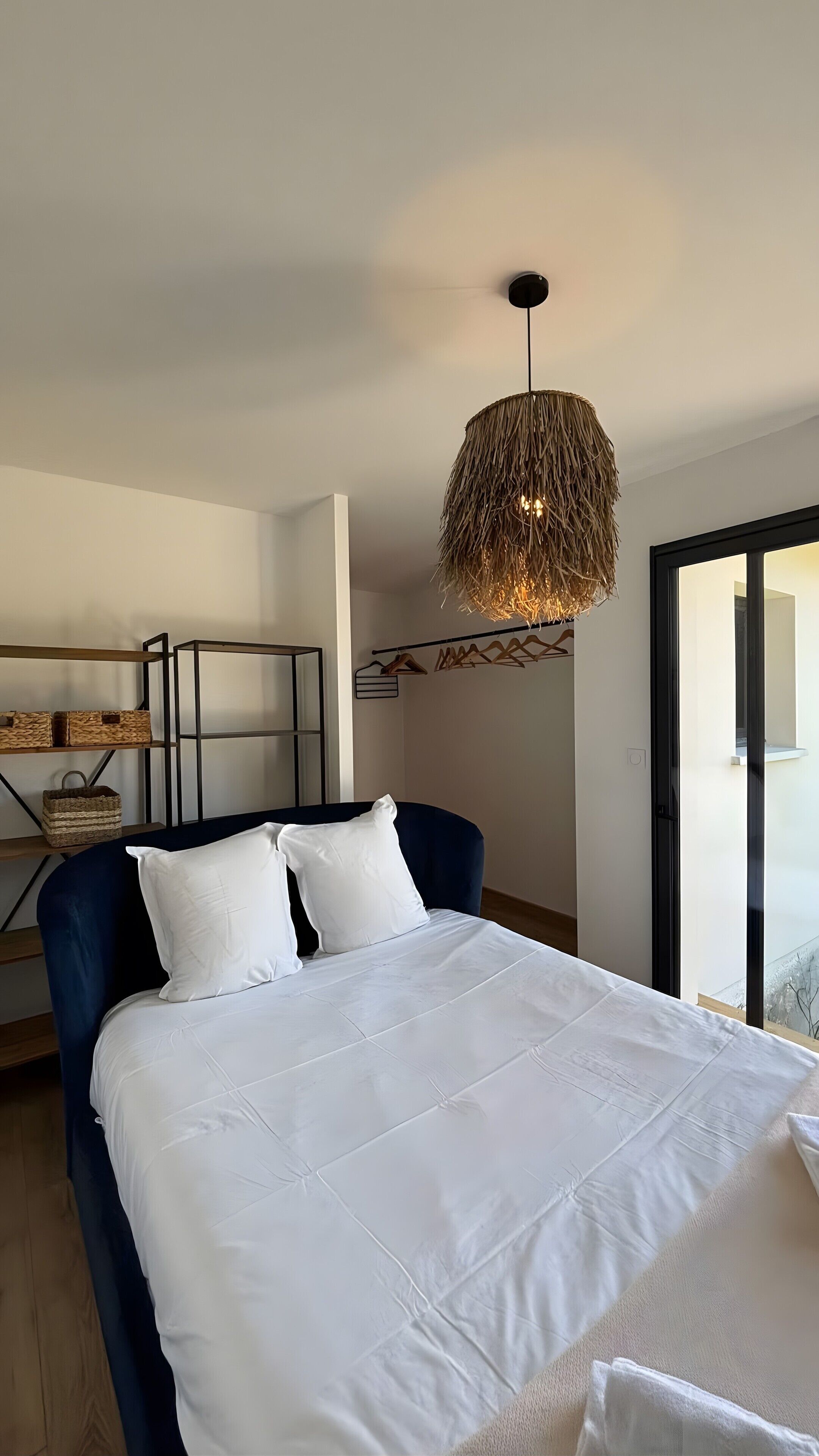 2 chambres, fer et planche à repasser, Wi-Fi, draps fournis