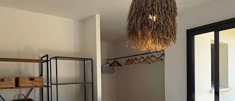 2 chambres, fer et planche à repasser, Wi-Fi, draps fournis