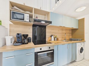 Refrigerador, microondas, horno, lavavajillas