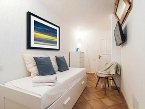 Unclassified image, 5 of 35, button - Baia Bianca by Interhome (Palau)