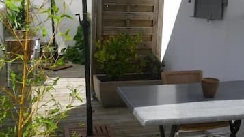Studio | Speisen im Freien