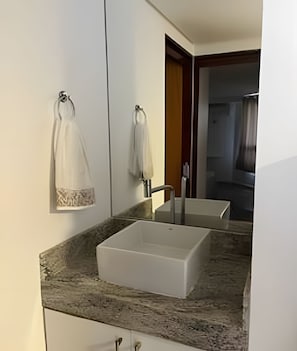 Towels, soap, toilet paper - Gold Flat - Bela Vista (João Pessoa)