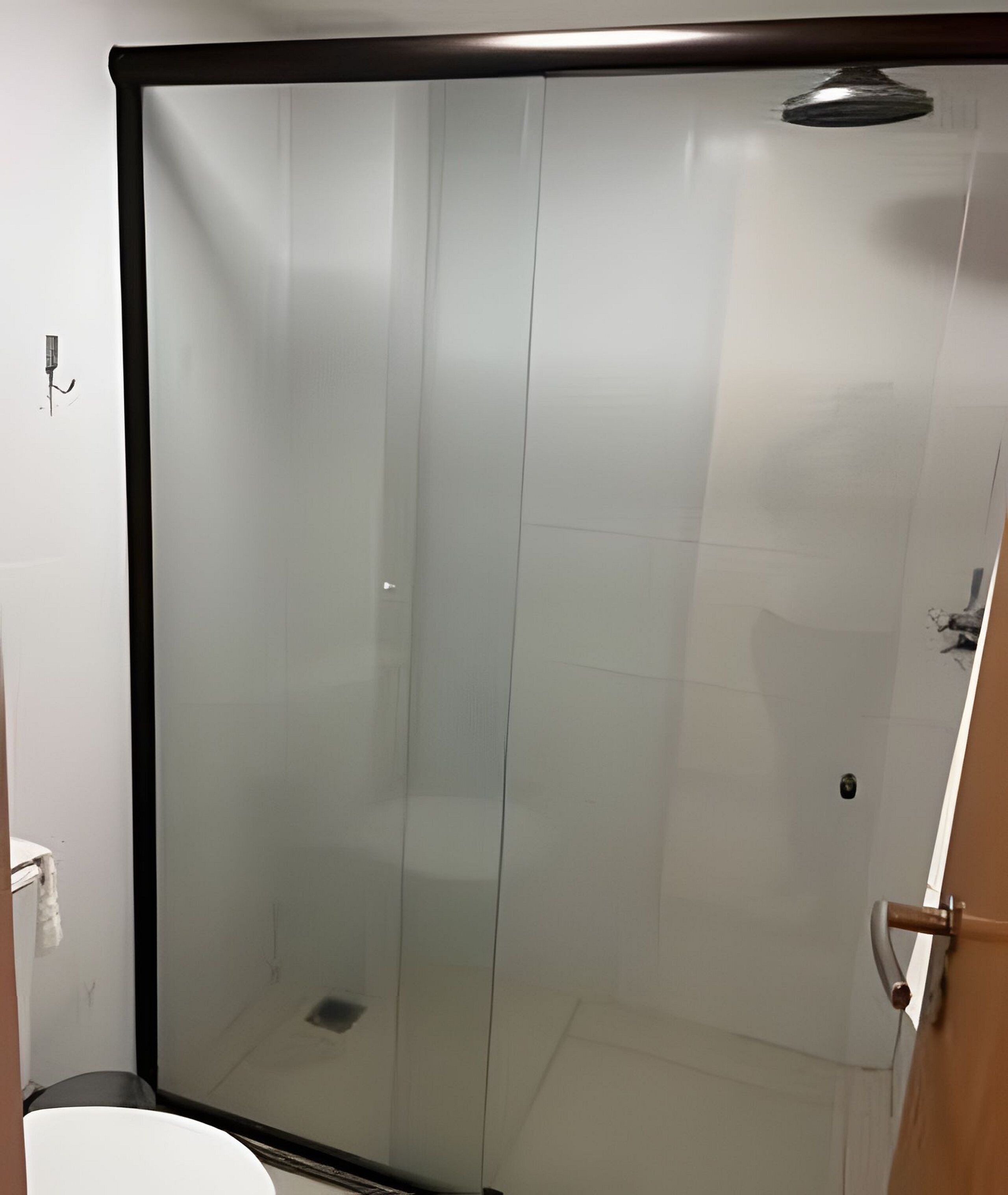 Ático superior, lanai, vistas al mar | Baño | Toallas, jabón y papel higiénico