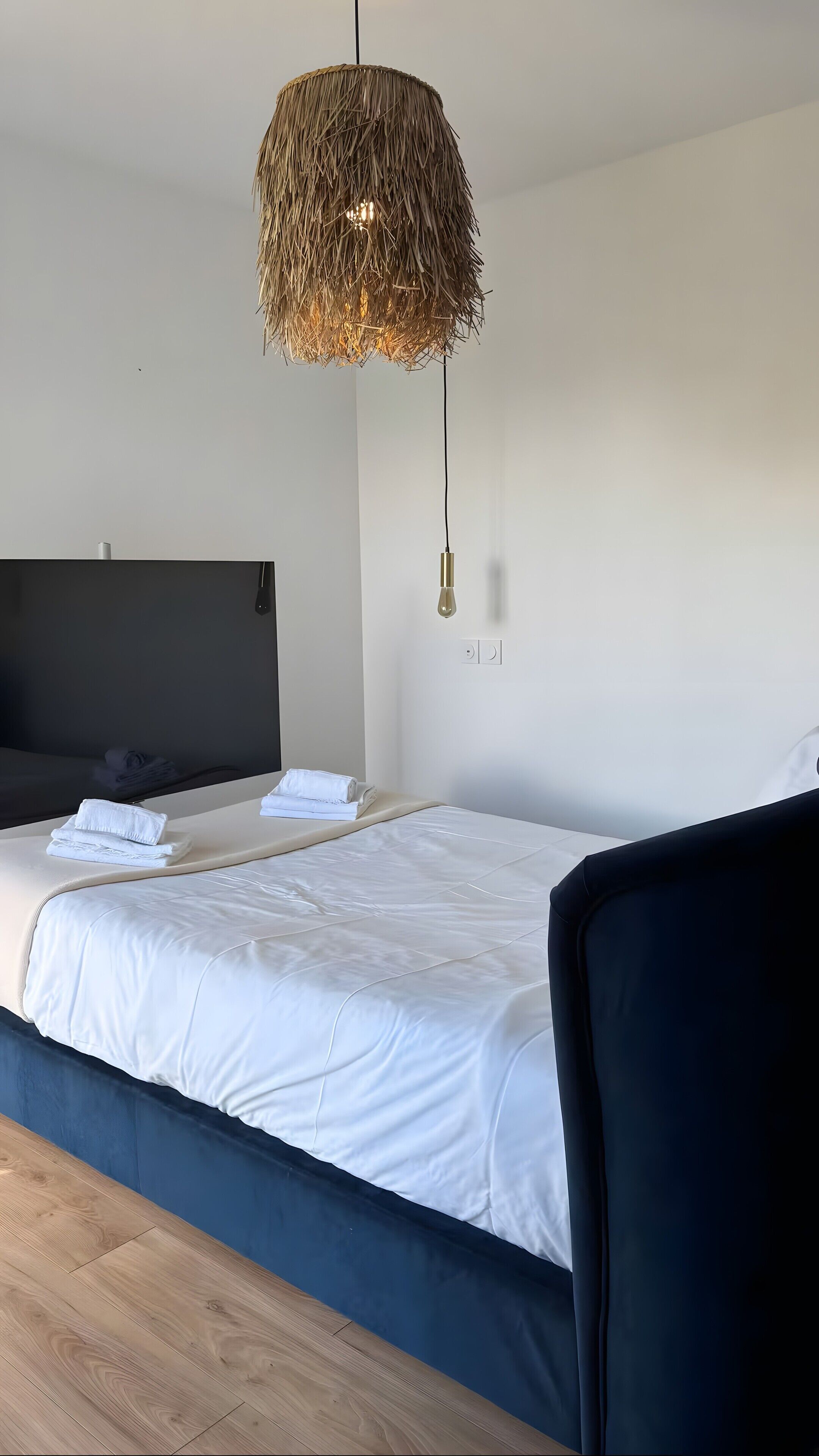 2 chambres, fer et planche à repasser, Wi-Fi, draps fournis
