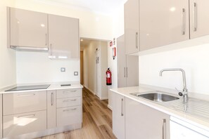 Fridge, microwave, stovetop, dishwasher - #379 Sunny Corner | Albufeira Stay (Albufeira)