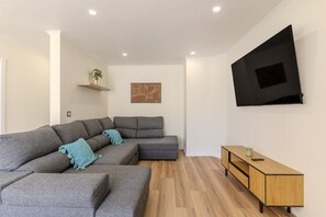 TV - #380 The Sea View Haven | Albufeira (Albufeira)
