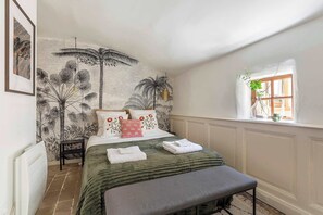 1 chambre, bureau, fer et planche à repasser, Wi-Fi