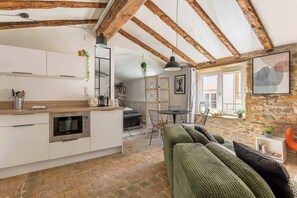 TV, offices - Saint-Jean - Furnished apartment - Downtown Lyon (Lyon)