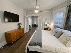 2 habitaciones, tabla de planchar con plancha, wifi y ropa de cama 