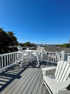 Property grounds - Charming Coastal 1 bedroom Cottage with pool access and steps to the beach (Atlantic Beach)