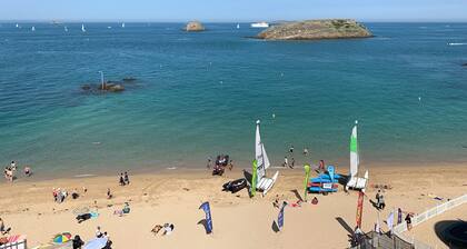 Les Chardonnerets, House with sea view, beach 100 metres away, Le Pouldu