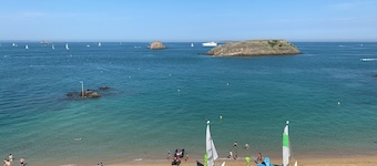 Les Chardonnerets, House with sea view, beach 100 metres away, Le Pouldu