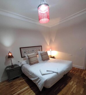 1 chambre, fer et planche à repasser, Wi-Fi, draps fournis