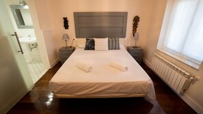 1 bedroom, iron/ironing board, WiFi, bed sheets - Adapted room 1 in El Villar house (Estación de Brazatortas-Veredas)