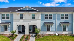 Exterior - Stunning 5Bd w Pool   Game Room Near Disney 16172 (Clermont)