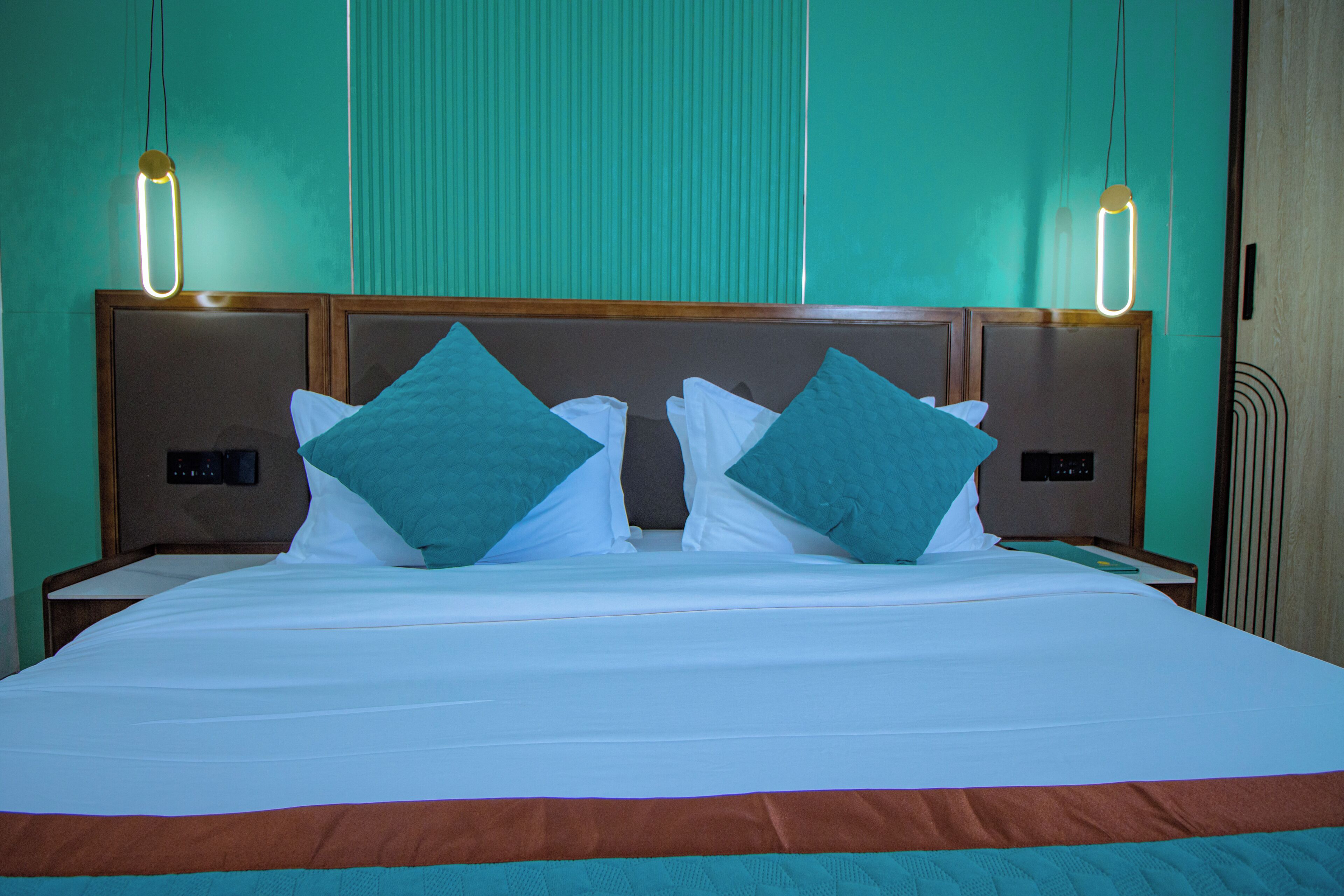 In-room safe, free WiFi