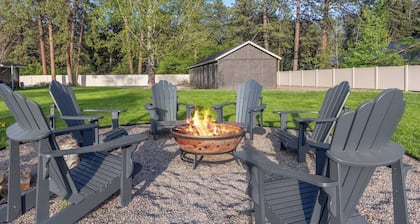 Cozy Family Escape Near Glacier + Pickleball