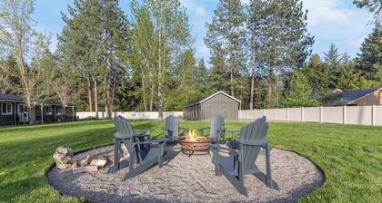 Cozy Family Escape Near Glacier + Pickleball