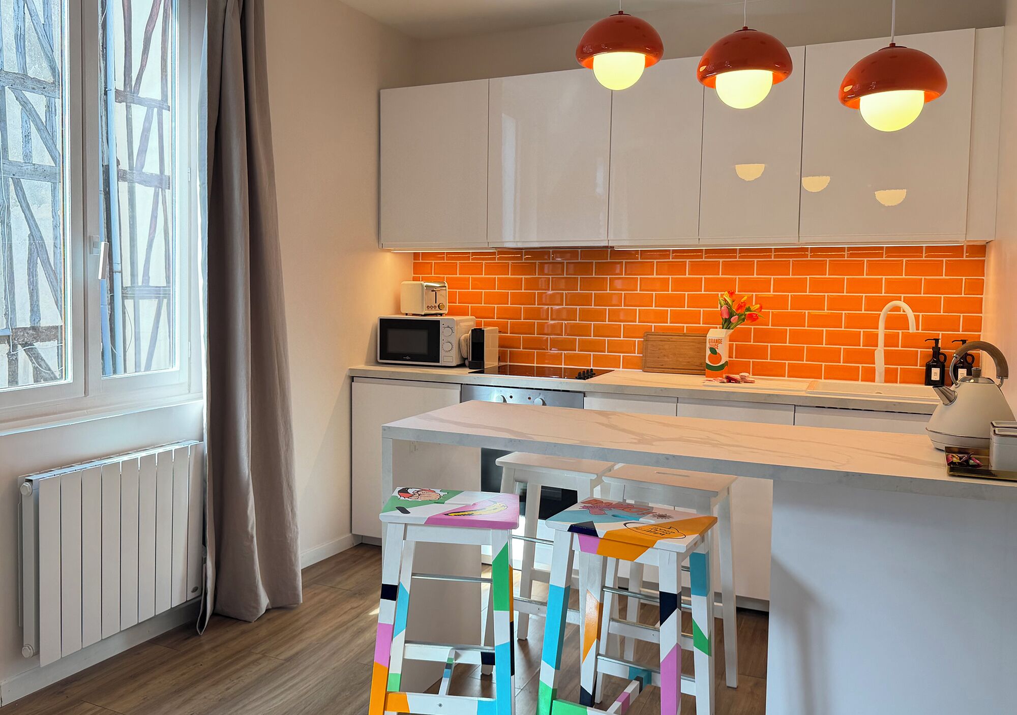 Micro-ondes, four, plaque de cuisson, lave-vaisselle