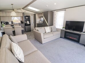 Living area - Stone Crab Lodge (Haverfordwest)
