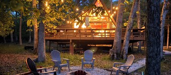 Cozy modern cabin nestled in the beautiful woods of Innsbrook.