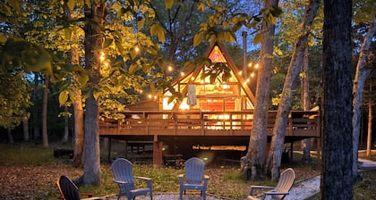 Cozy modern cabin nestled in the beautiful woods of Innsbrook.