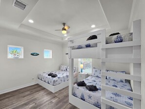 3 間睡房、熨斗/熨衫板、免費 Wi-Fi、床單