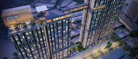 Family Apartment, City View | Dining