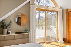 4 bedrooms, iron/ironing board, free WiFi, bed sheets - Historic Family-Friendly Gem Steps from Downtown, CU & Hiking Trails (Boulder)