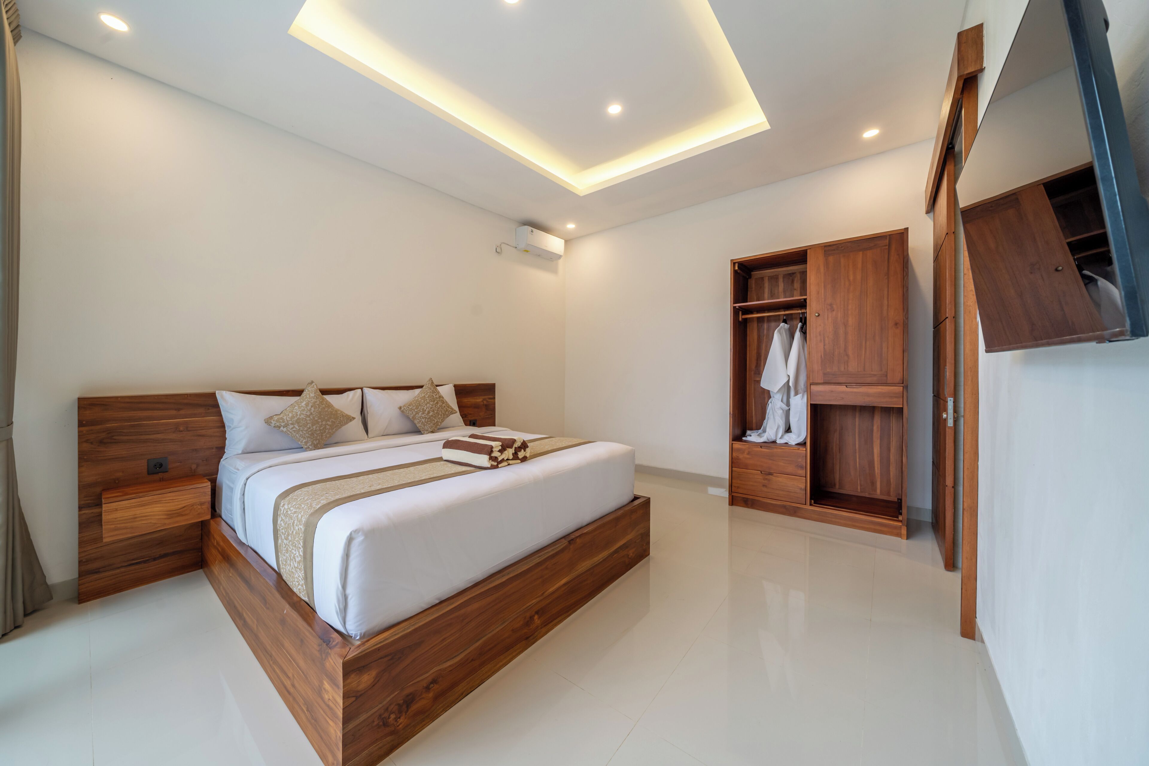 Villa, 1 Bedroom, Private Pool | In-room safe, desk, laptop workspace, free WiFi