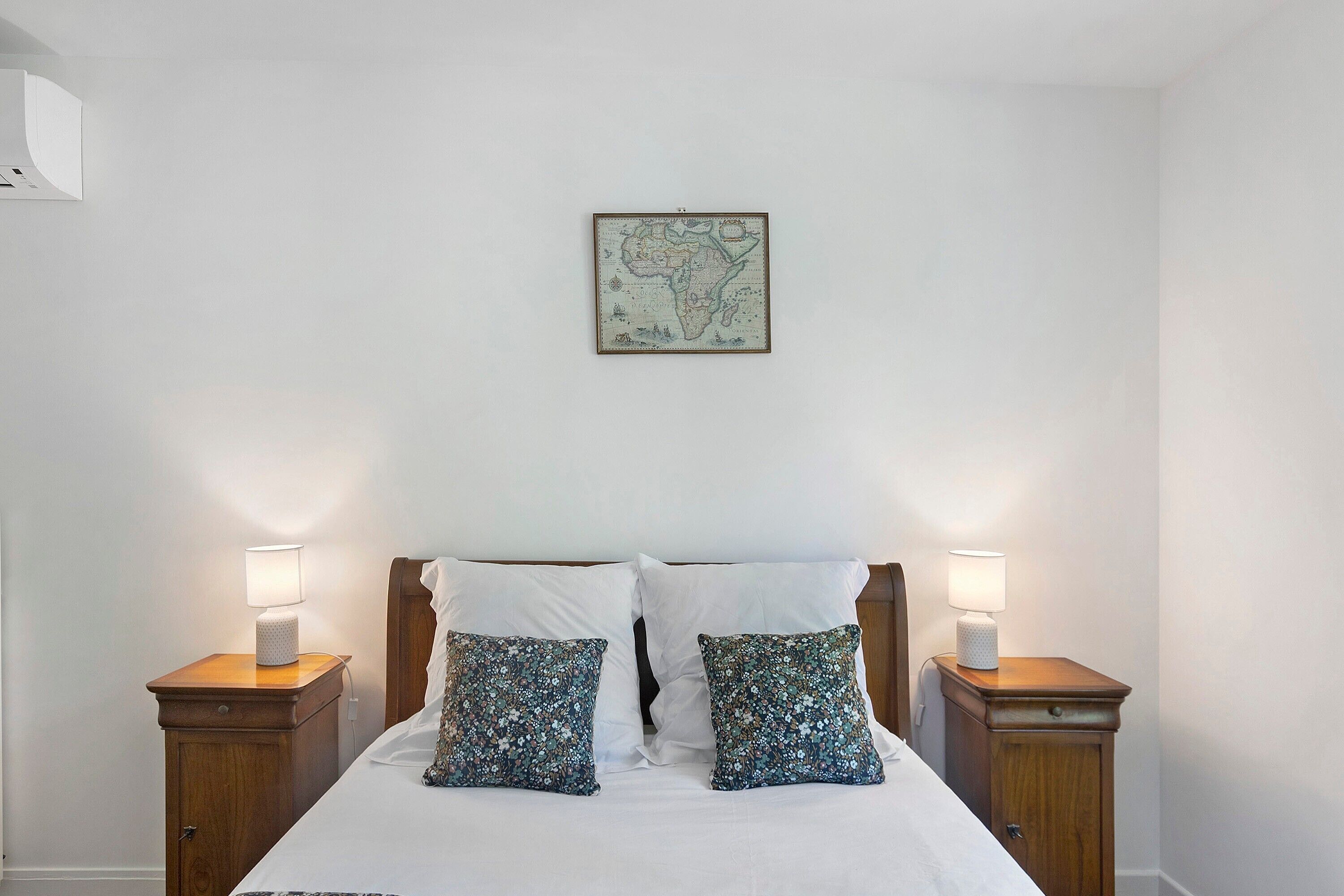 4 chambres, fer et planche à repasser, Wi-Fi, draps fournis