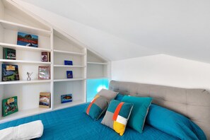 1 bedroom, iron/ironing board, WiFi, bed sheets - Penthouse Between Sky and Sea with Panoramic Terrace - Lido Di Ostia (Lido di Ostia)