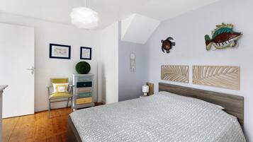 3 bedrooms, iron/ironing board, WiFi