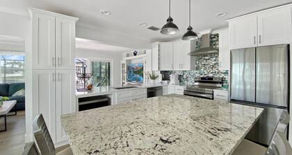 Saltwater Pool & Spa Villa on a Gulf-Access Canal