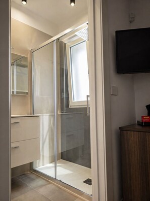Triple Room, Ensuite | Bathroom -  Colonna Suites Bari (Bari)