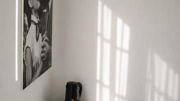 Single Room | Hypo-allergenic bedding, minibar, desk, free WiFi