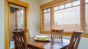 Dining - 4 BD/3.5BA Redstone Chalets D (Rossland)