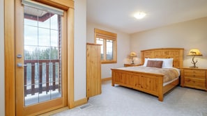 WiFi, bed sheets - 4 BD/3.5BA Redstone Chalets D (Rossland)