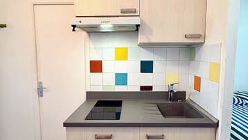 Fridge, microwave, coffee/tea maker