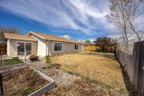 Exterior - Spacious 4BR Retreat • Sleeps 7 • Near Durango, Navajo Dam & Farmington (Aztec)