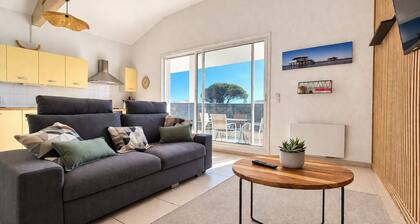 Charming apartment with terrace in Arès