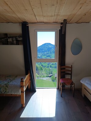 2 bedrooms, desk, iron/ironing board, travel cot