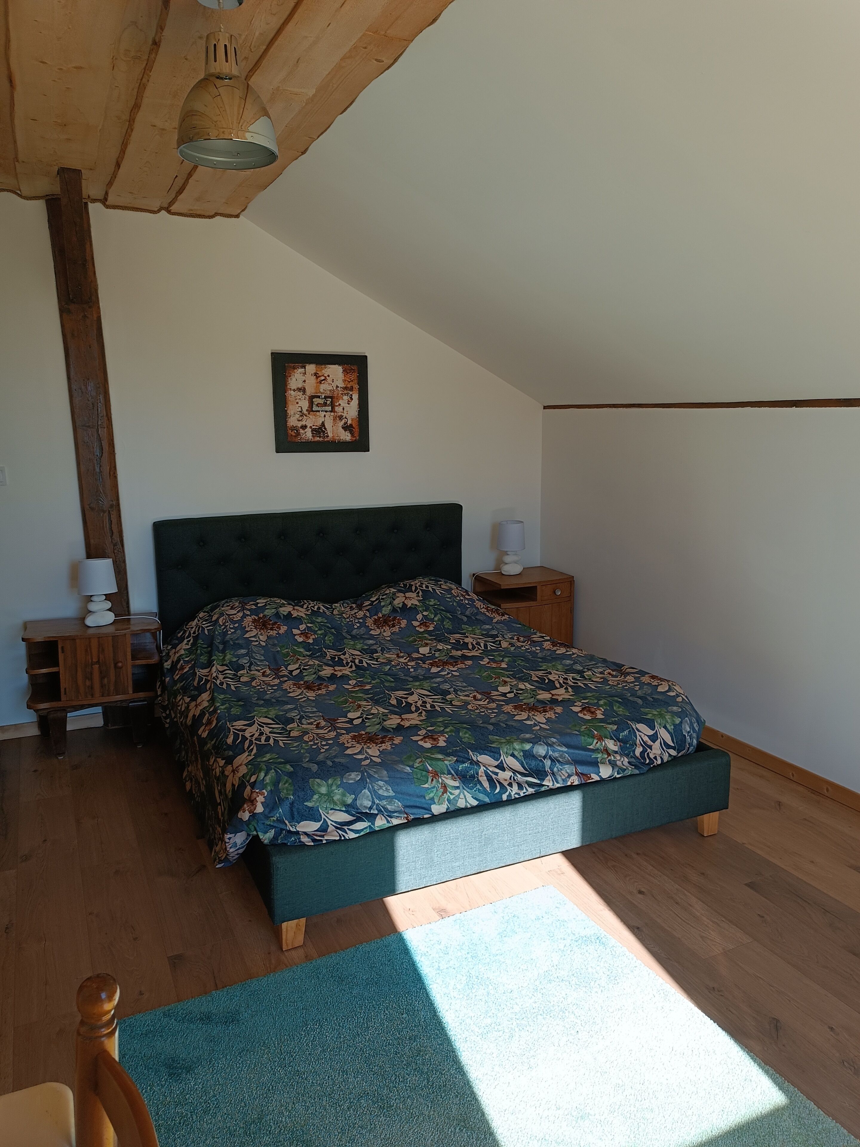 2 chambres, bureau, fer et planche à repasser, lit parapluie