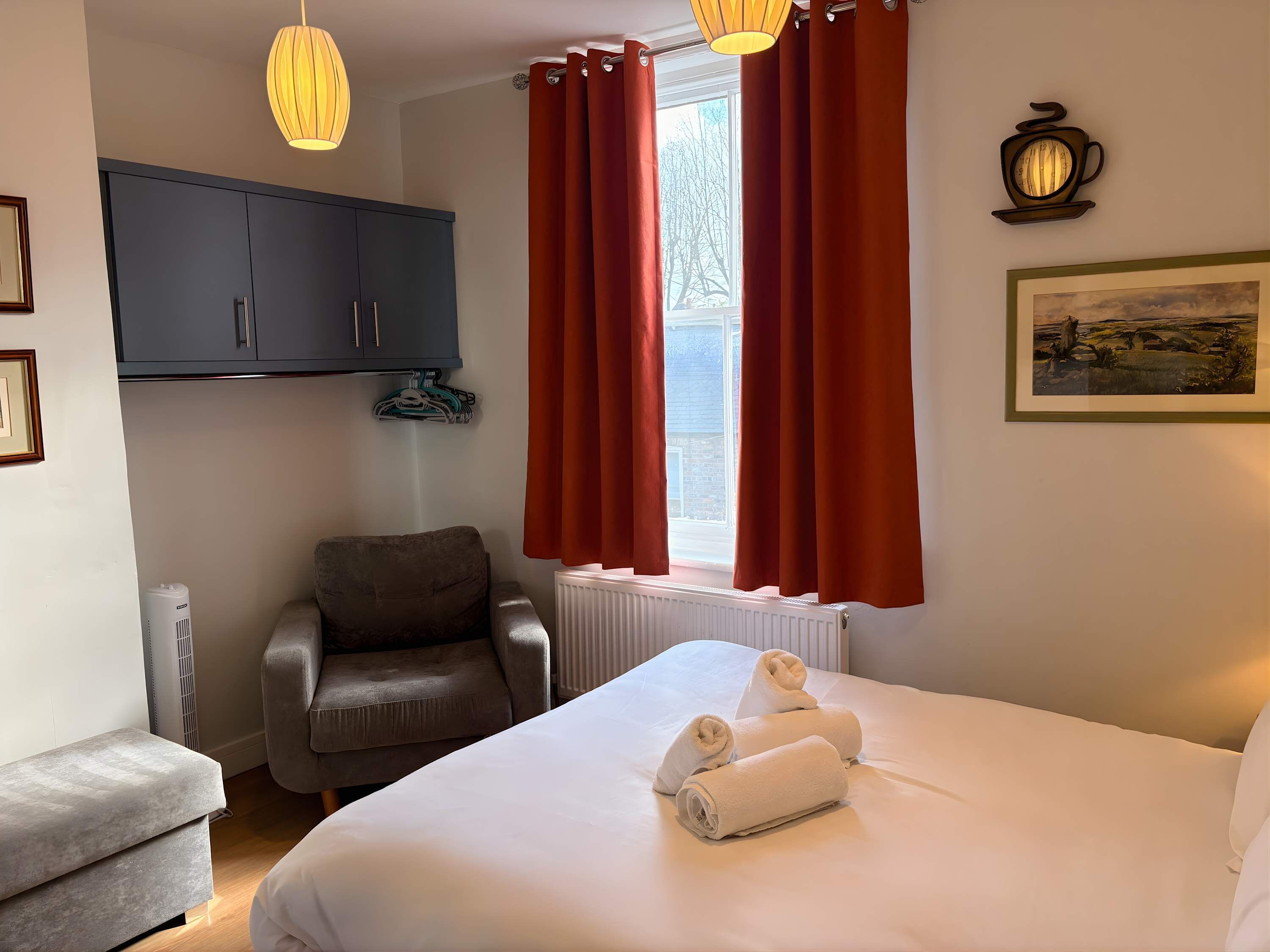 1 bedroom, desk, iron/ironing board, WiFi
