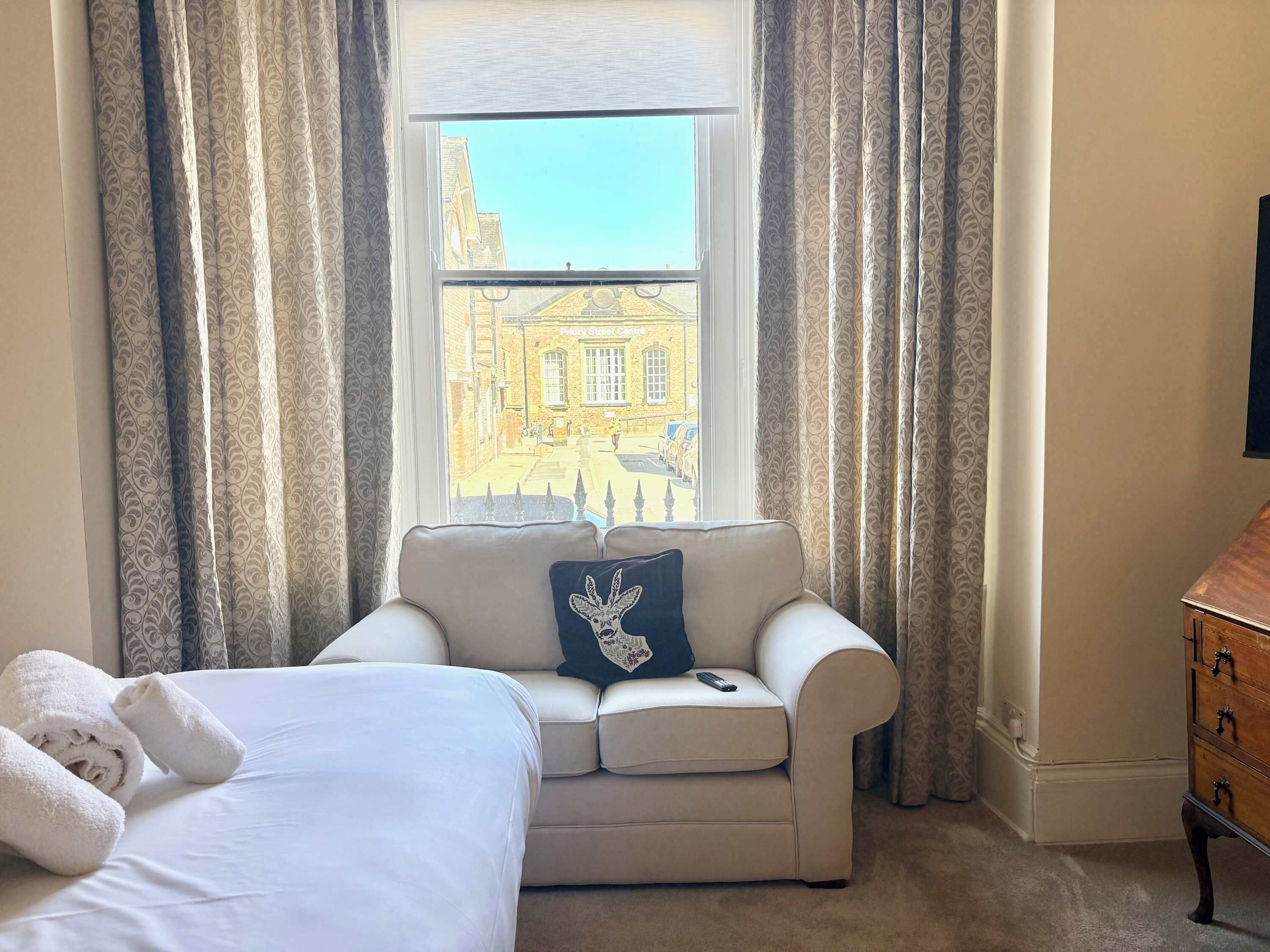 1 bedroom, desk, iron/ironing board, WiFi