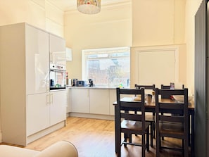 Dining - Prime York City Centre Flat Near Station (York)
