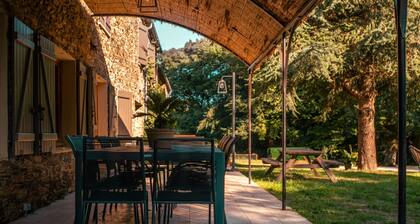 Grand Gîte 10 couchages - Gîte de la Fontaine - Les Cammazes