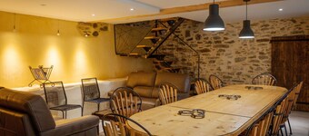 Spacious 10-Person Holiday Home – Gîte de la Fontaine – Les Cammazes
