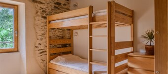 Spacious 10-Person Holiday Home – Gîte de la Fontaine – Les Cammazes
