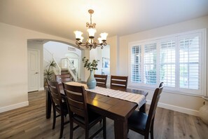 Dining - Perfect 5BR Gilbert Retreat-Heated Pool+Waterslide (Gilbert)